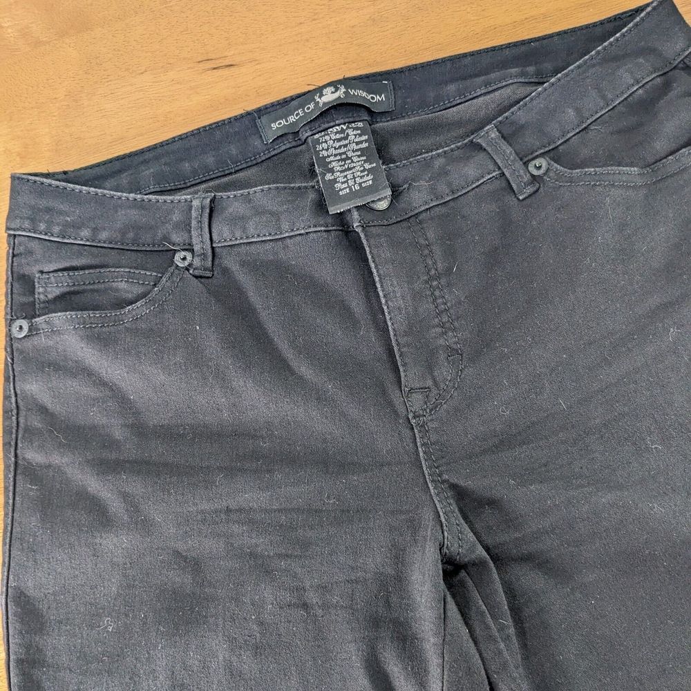 Source‎ Of Wisdom Women's Size 16 36x21 Straight Leg Black Cotton Capri